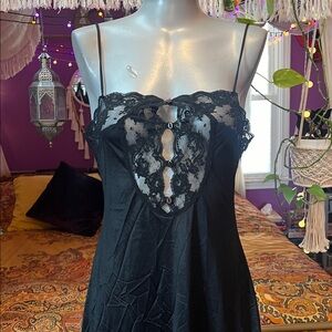 Vintage Witchy Goth silky satin nylon lace maxi long slip dress